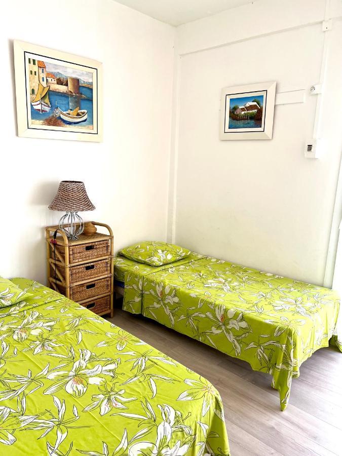 Ti Cabanon. Appartement Vue Mer A Deshaies. Экстерьер фото